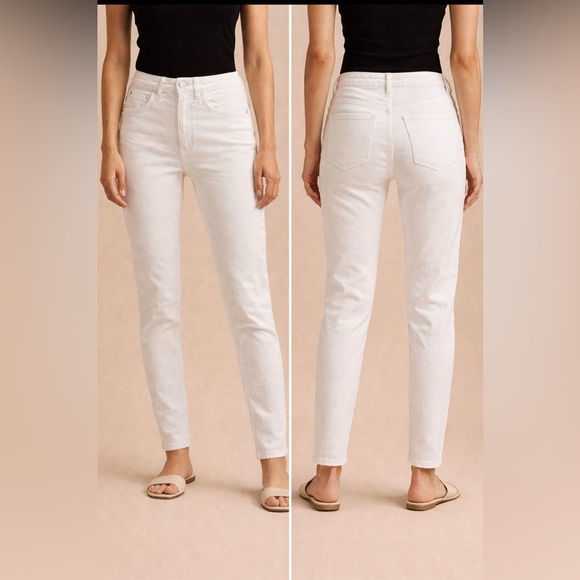 Martha Stewart Denim - Martha Stewart Women's Mid Rise Skinny Jean Vanilla Bean Size 2